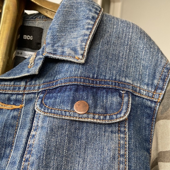 Urban Outfitters | BDG Women’s Camo pieced Denim jacket, size small - Picture 6 of 10